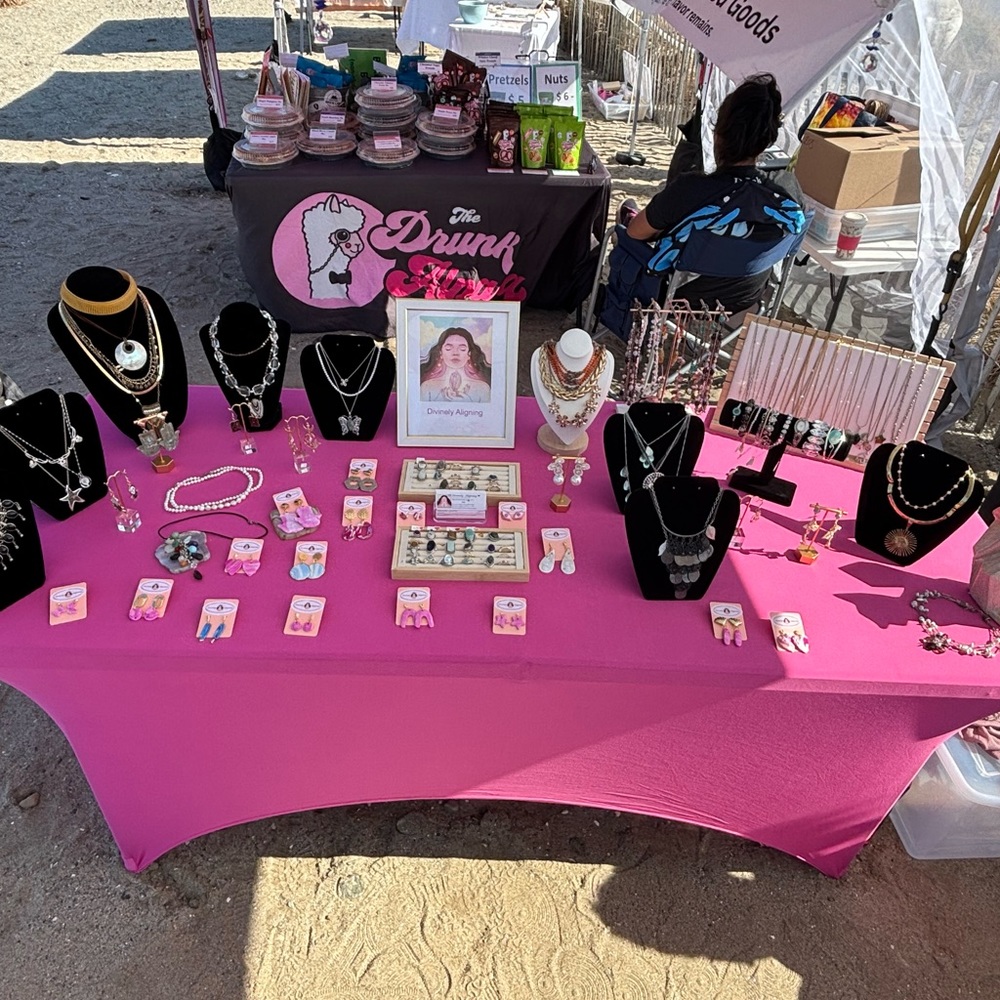 Divinely Aligning- Glam’s Jewlery, Accessories & Crystals Live Show🩷✨🥰 - Picture 4 of 6